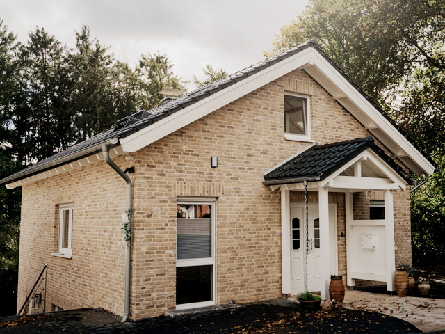 neubau_einfamilienhaus_hanglage_heiligenhaus